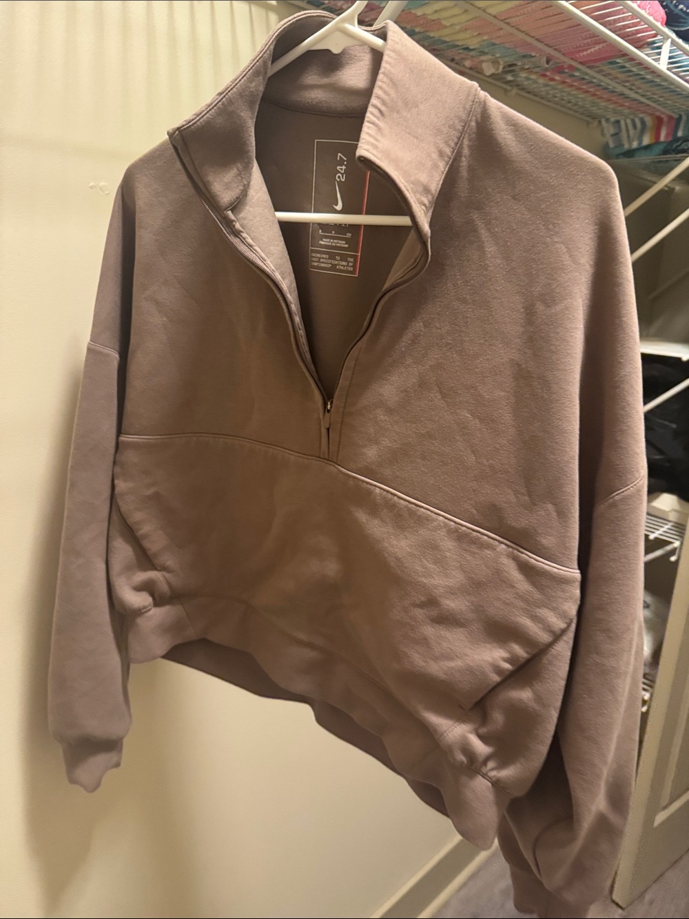 Nike Women’s 24.7 ImpossiblySoft oversized 1/2 zip sweatshirt